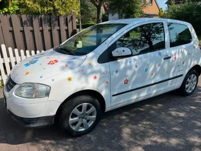 Gebraucht VW Fox 54 PS (39 kW) 2009 Weiß Kleinwagen
