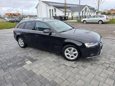 Gebraucht Audi A4 Ambiente 150 PS (110 kW) 2014 Brillantschwarz Kombi