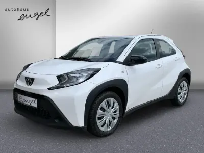 Gebraucht Toyota Aygo X Business Edition 72 PS (52 kW) 2024 Weiß SUV