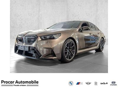Neu BMW M5 Performance 727 PS (534 kW) 2025 Sepang bronze metallic Limousine