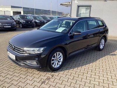 Gebraucht VW Passat Business 122 PS (89 kW) 2022 Schwarz Kombi