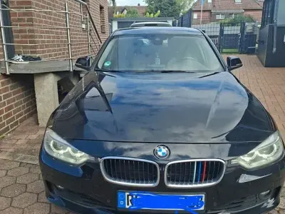 Gebraucht BMW 320 Sport Line 184 PS (135 kW) 2012 Schwarz Limousine