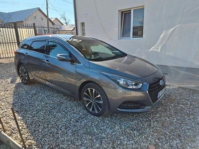 Usata Hyundai i40 Premium 141 CV (103 kW) 2016 Grigio Berlina