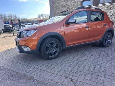 Gebraucht Dacia Sandero Celebration 90 PS (66 kW) 2018 Orange SUV