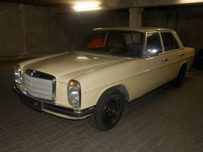 Mercedes W114