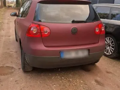 Gebraucht VW Golf V 75 PS (55 kW) 2004 Rot Kleinwagen