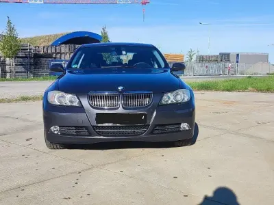 Second-hand BMW 330 258 CP (189 kW) 2005 Gri Berlinǎ