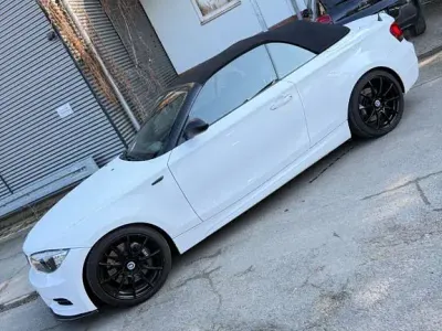 Gebraucht BMW 135 Cabriolet Sport Line 306 PS (225 kW) 2009 Weiß Cabrio