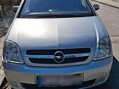 Gebraucht Opel Meriva 101 PS (74 kW) 2003 Silber Van / Kleinbus
