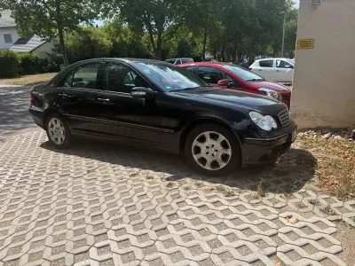 Gebraucht Mercedes C200 Elegance 163 PS (119 kW) 2007 Schwarz Limousine