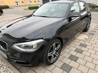 Gebraucht BMW 118 Sport Line 150 PS (110 kW) 2011 Schwarz Kleinwagen