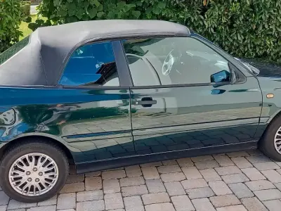 Usata VW Golf Cabriolet 90 CV (66 kW) 1998 Verde Cabrio