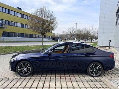 Gebraucht BMW 530e Luxury Line 184 PS (135 kW) 2022 Blau Limousine