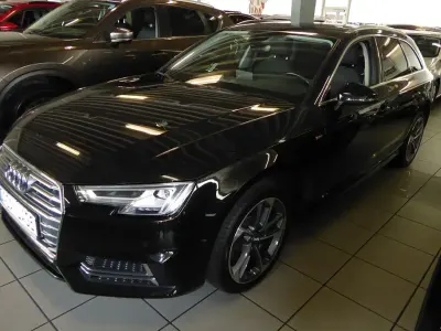Gebraucht Audi A4 Sport 170 PS (125 kW) 2018 Schwarz Kombi