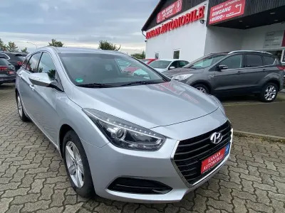 Gebraucht Hyundai i40 116 PS (85 kW) 2016 Silber Kombi