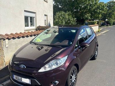 Rot Gebraucht 2010 Ford Fiesta Titanium Limousine | 2.700 € (Fairer Preis)