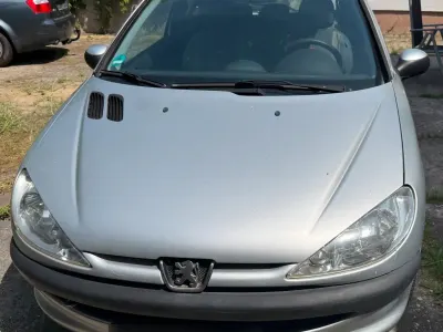 Gebraucht Peugeot 206 60 PS (44 kW) 2004 Silber Kleinwagen