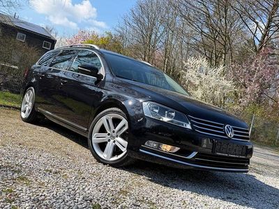 Gebraucht VW Passat Highline 140 PS (102 kW) 2012 Schwarz Kombi