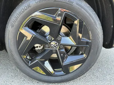 Nouă VW Tiguan R-line 150 CP (110 kW) 2026 Gri SUV