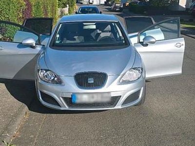Usata Seat Leon 102 CV (75 kW) 2010 Argento Utilitaria