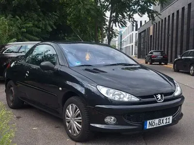 Gebraucht Peugeot 206 CC 109 PS (80 kW) 2006 Schwarz Cabrio