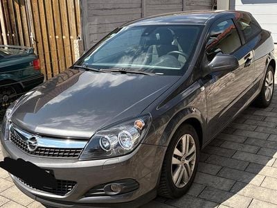 Usata Opel Astra GTC OPC 116 CV (85 kW) 2010 Grigio Coupé