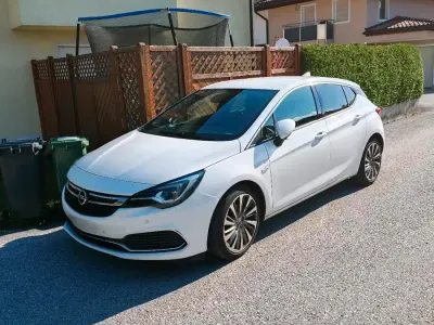 Gebraucht Opel Astra Innovation 136 PS (100 kW) 2015 Weiß Kleinwagen