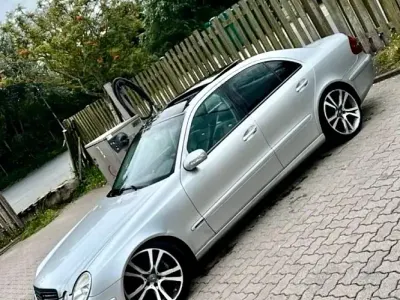 Brugt Mercedes E220 150 HK (110 kW) 2002 Grå Sedan
