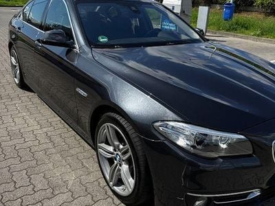 Schwarz Gebraucht 2013 BMW 530 Luxury Line Limousine | 20.000 € (Teuer)