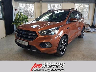 Braun Gebraucht 2017 Ford Kuga ST-Line SUV | 14.444 € (Guter Preis)