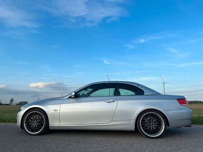 Silber Gebraucht 2010 BMW 325 Cabriolet Comfort Edition Cabrio | 12.500 € (Teuer)