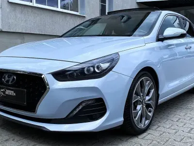 Gebraucht Hyundai i30 Style 140 PS (102 kW) 2019 Weiß Limousine