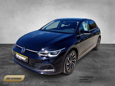 Begagnad VW Golf VIII Style 131 HK (96 kW) 2022 Svart Sedan