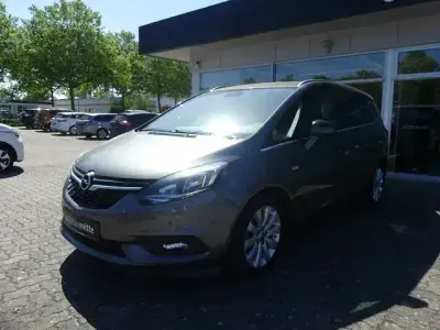 Gebraucht Opel Zafira Business Innovation 140 PS (102 kW) 2018 Grau Van / Kleinbus