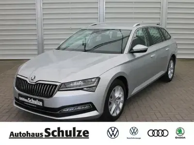 Usata Skoda Superb Style 190 CV (139 kW) 2022 Argento Station wagon