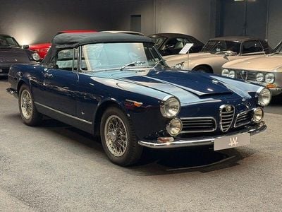 Gebraucht Alfa Romeo 2600 145 PS (106 kW) 1962 Blau Cabrio