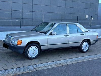 Gebraucht Mercedes 190 102 PS (75 kW) 1988 Beige Limousine