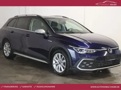 Używany VW Golf Alltrack 200 KM (147 kW) 2022 Niebieski Kombi