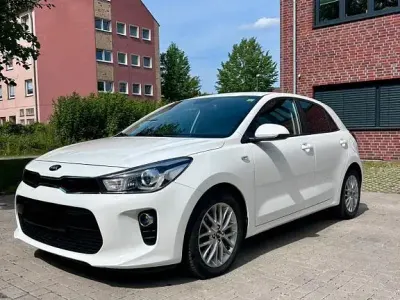 Gebraucht Kia Rio Spirit 90 PS (66 kW) 2018 Weiß Limousine