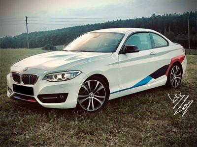 BMW 225
