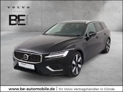 Gebraucht Volvo V60 Plus 349 PS (256 kW) 2025 Schwarz Kombi