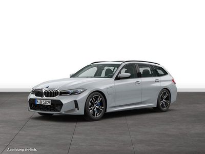 Gebraucht BMW 330e Comfort Edition 292 PS (214 kW) 2025 Kombi