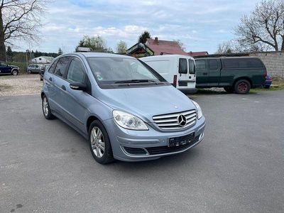 Usata Mercedes B200 136 CV (100 kW) 2006 Blu Monovolume