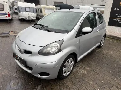 Gebraucht Toyota Aygo City 68 PS (50 kW) 2009 Silber Kleinwagen