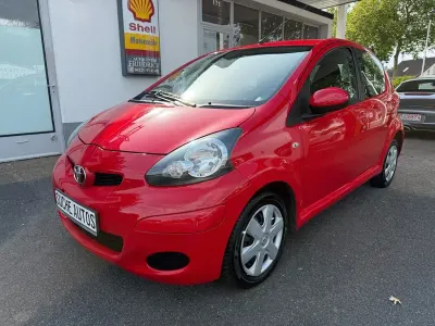 Używany Toyota Aygo Cool 68 KM (50 kW) 2011 Czerwony Hatchback