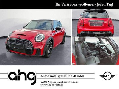 Gebraucht Mini John Cooper Works 178 PS (130 kW) 2023 Chili red uni Kleinwagen