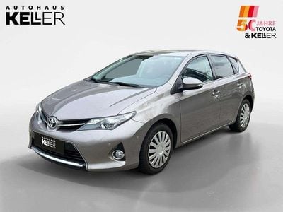 Usata Toyota Auris Life+ 132 CV (97 kW) 2015 Marrone Berlina