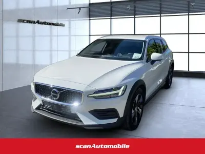 Gebraucht Volvo V60 CC Pro 197 PS (144 kW) 2022 Weiss Kombi