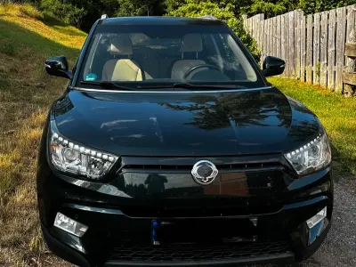 Gebraucht SsangYong Tivoli 128 PS (94 kW) 2016 Grün SUV