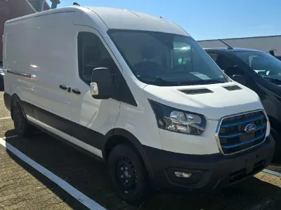 Gebraucht Ford Transit Trend 135 kW (184 PS) 2024 Weiß Van / Kleinbus